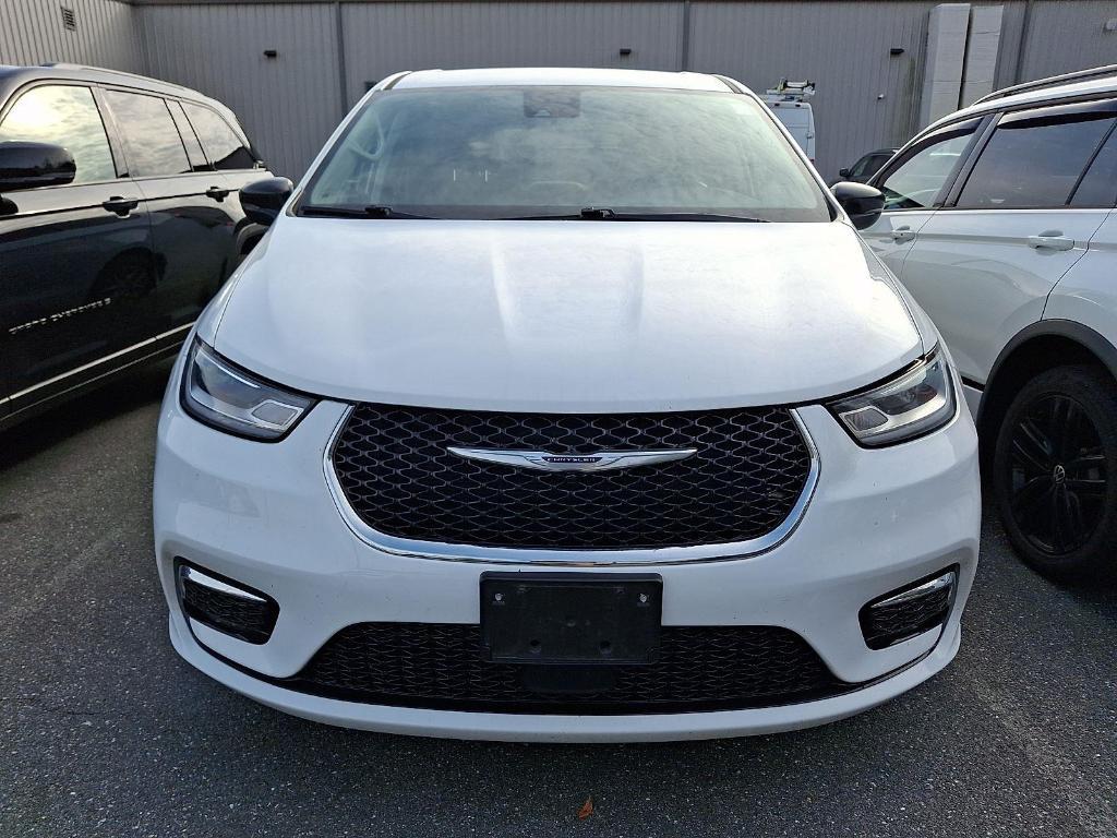 used 2024 Chrysler Pacifica car, priced at $30,500