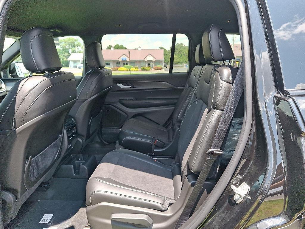 new 2025 Jeep Grand Cherokee L car, priced at $45,380