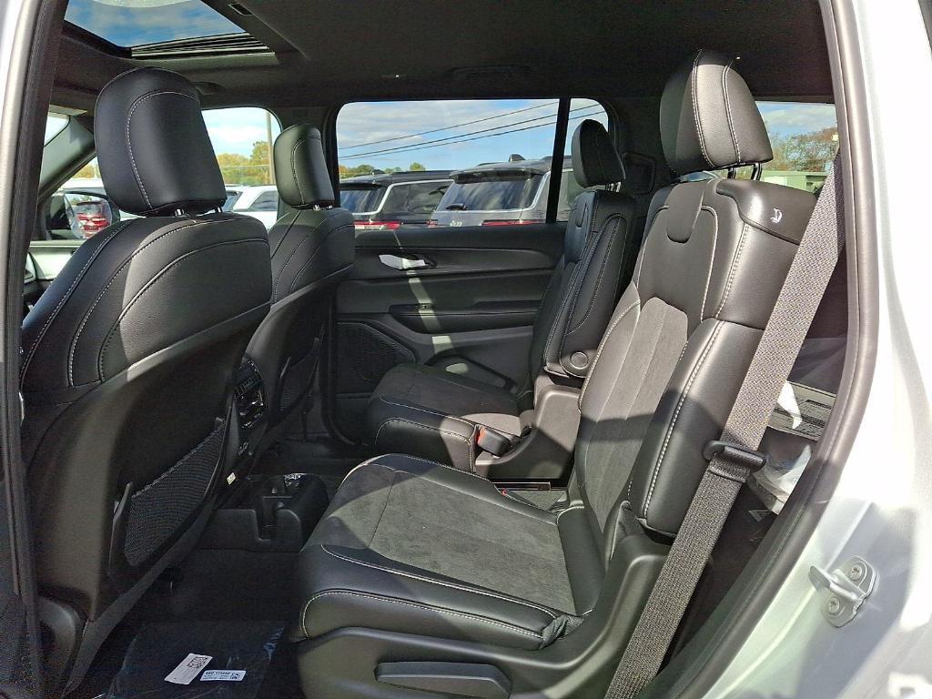 new 2025 Jeep Grand Cherokee L car, priced at $45,181
