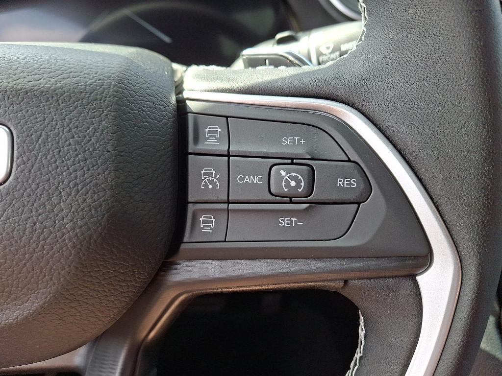 new 2025 Jeep Grand Cherokee L car, priced at $45,181