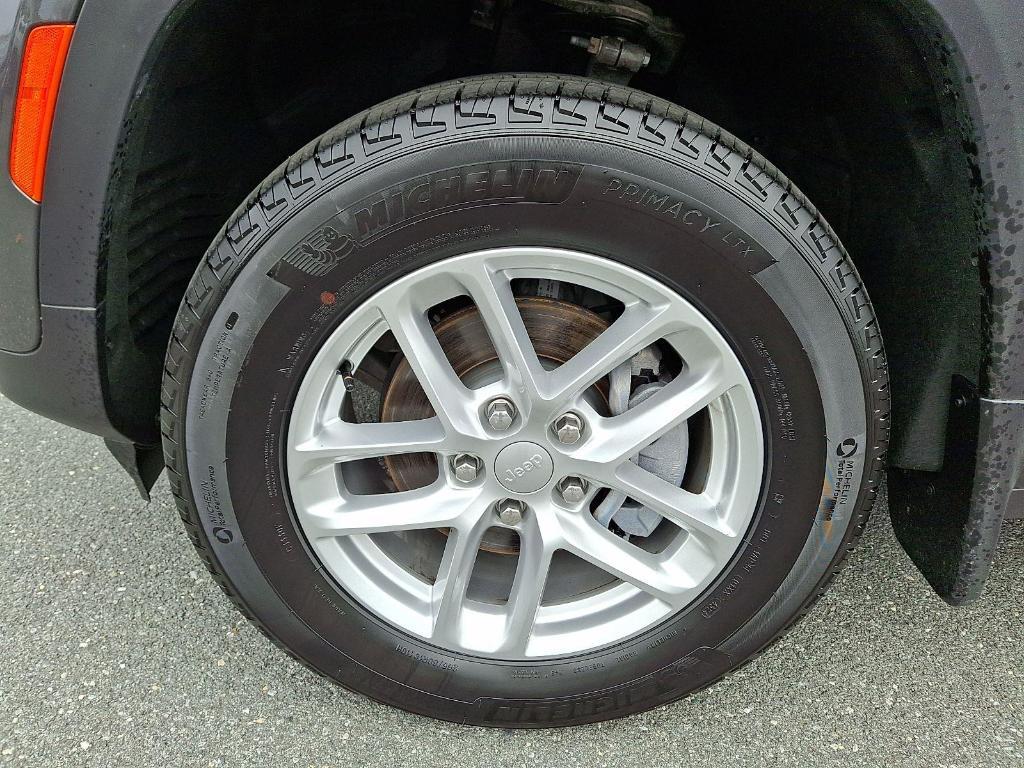 used 2025 Jeep Grand Cherokee car, priced at $37,500