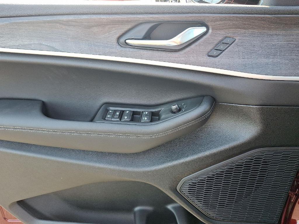 new 2025 Jeep Grand Cherokee L car, priced at $51,892