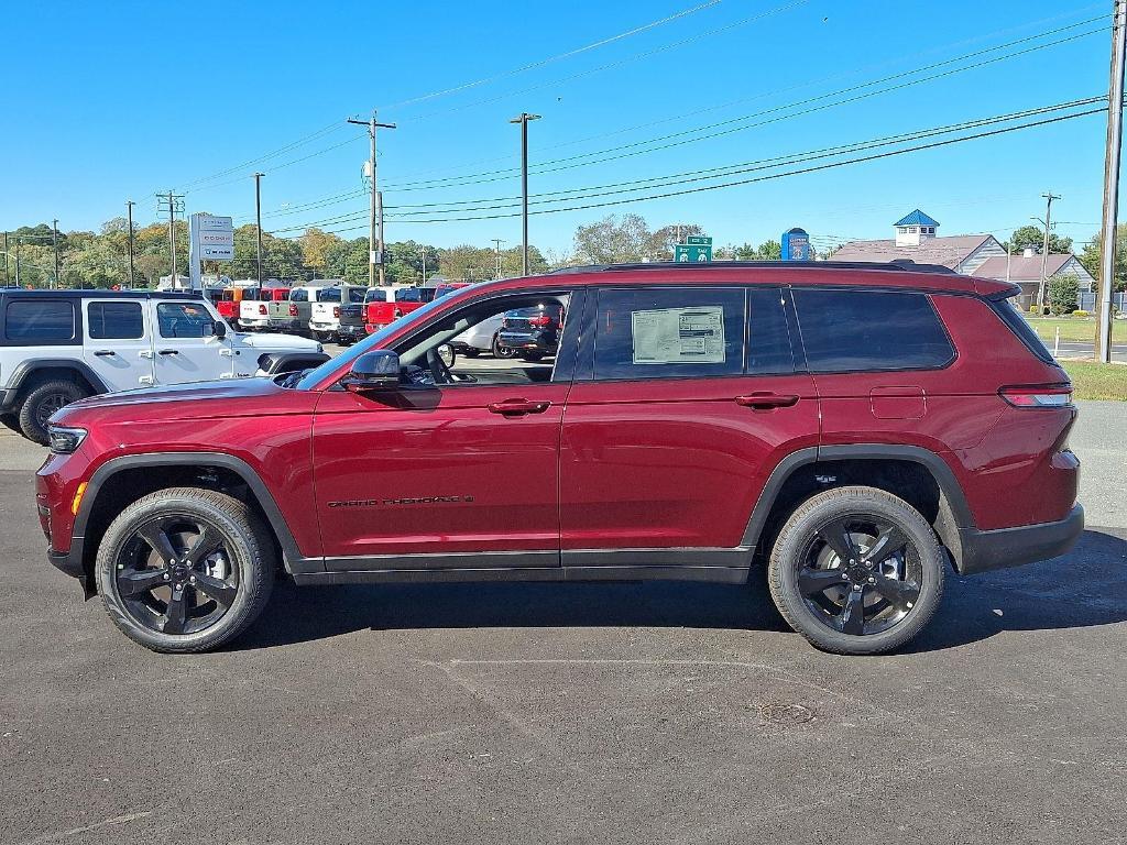 new 2025 Jeep Grand Cherokee L car, priced at $52,642