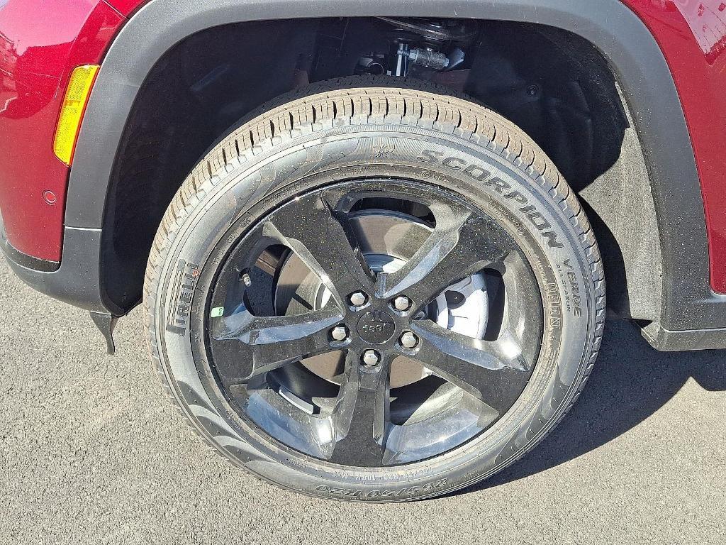 new 2025 Jeep Grand Cherokee L car, priced at $51,892