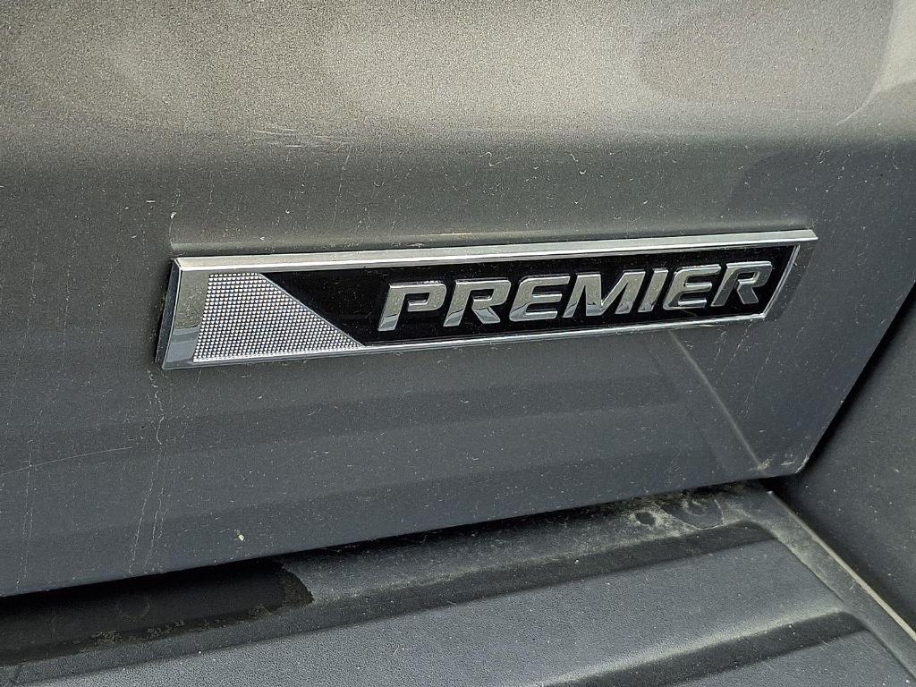 used 2017 Chevrolet Suburban car, priced at $27,800