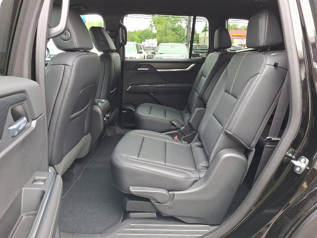 new 2025 GMC Acadia car, priced at $49,525