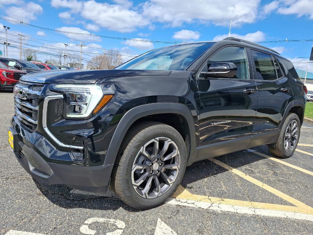 new 2025 GMC Terrain car, priced at $40,120
