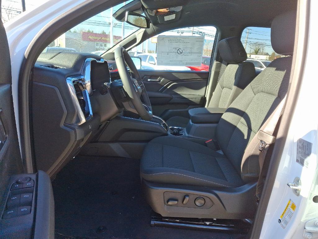 new 2025 GMC Canyon car, priced at $42,080