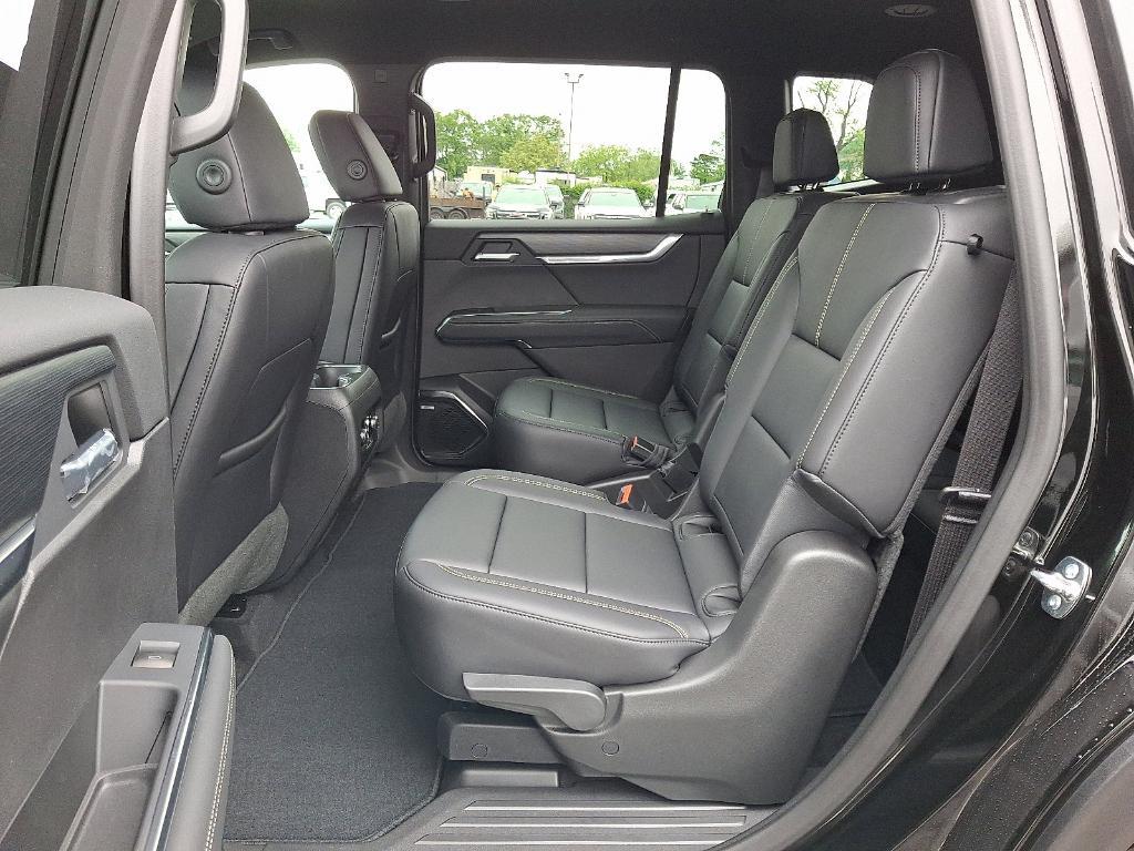 new 2025 GMC Acadia car, priced at $49,525