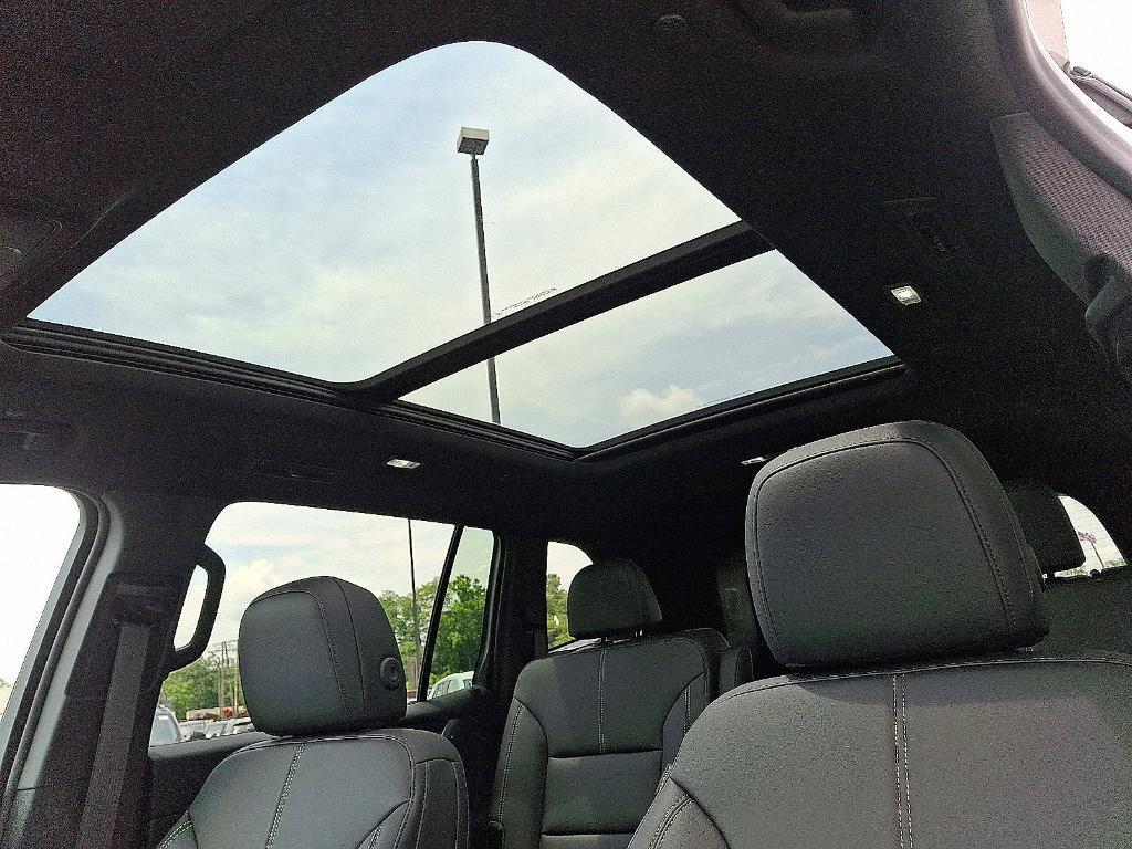 new 2025 GMC Acadia car, priced at $58,580
