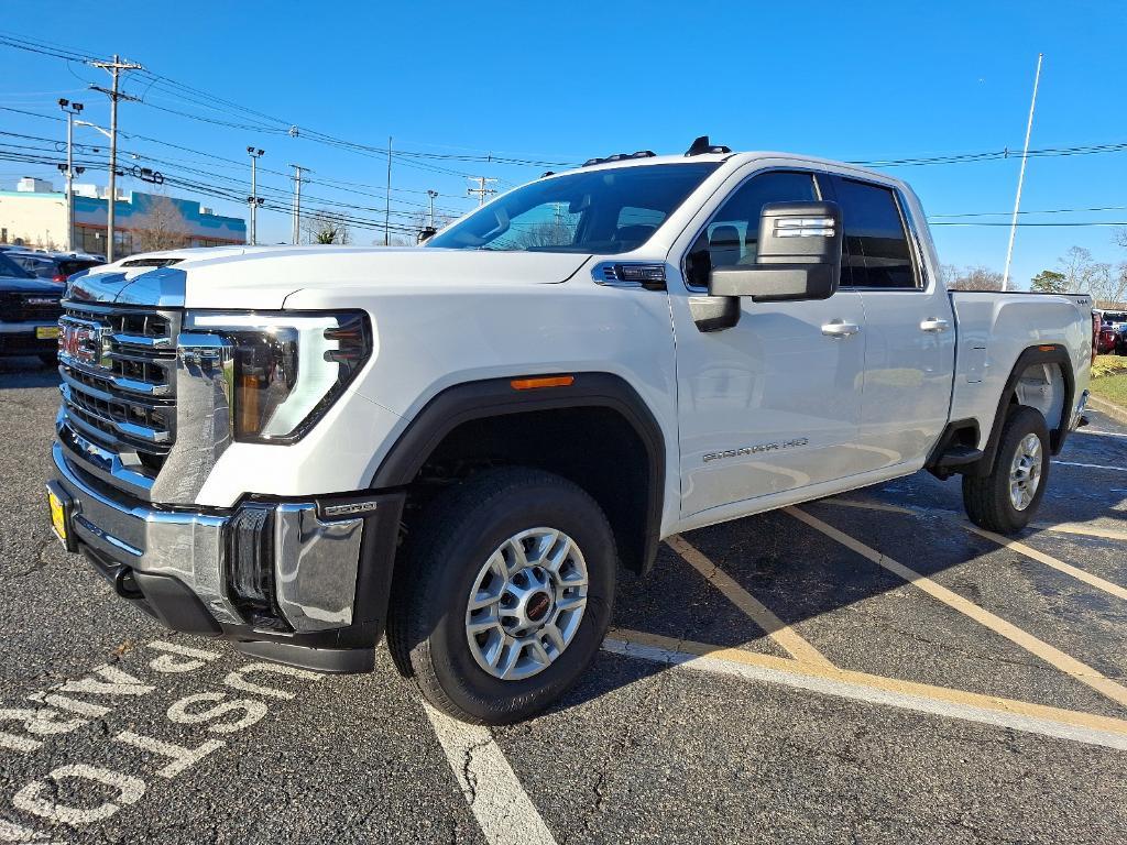 new 2025 GMC Sierra 2500 car, priced at $59,580