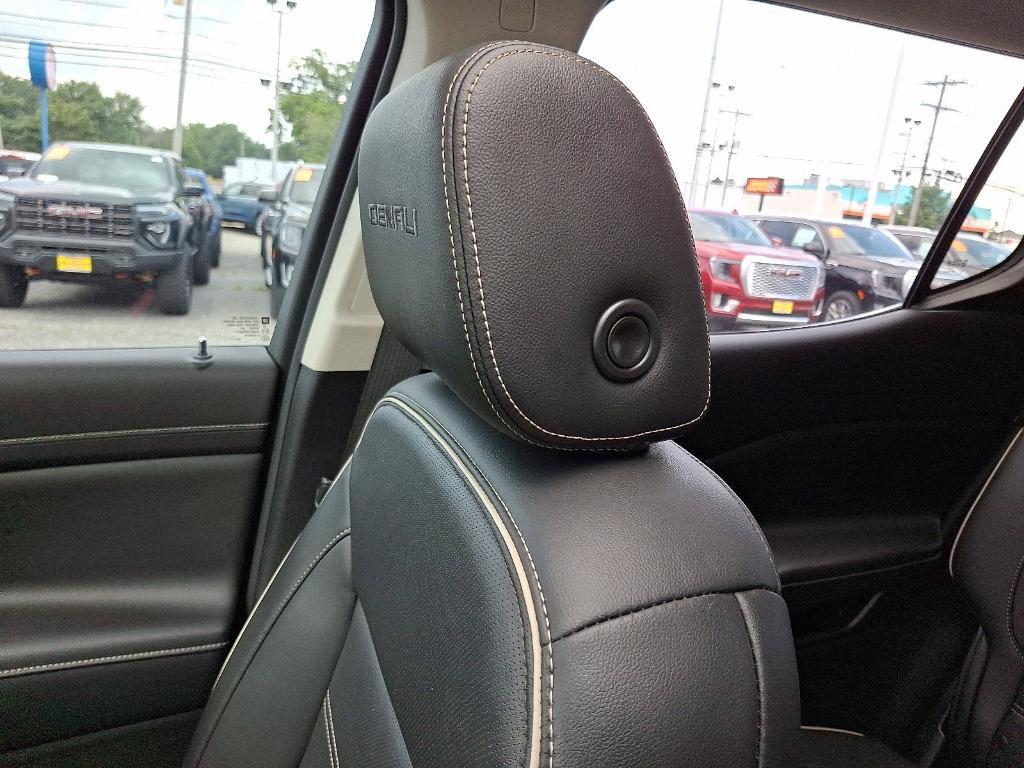 used 2021 GMC Acadia car, priced at $27,182