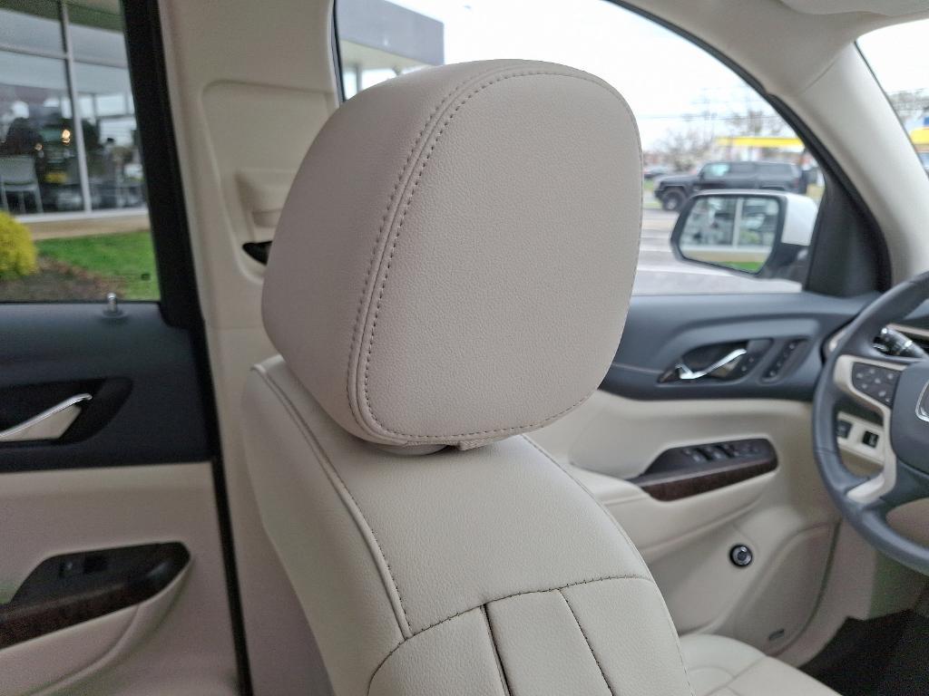 used 2022 GMC Acadia car, priced at $31,248