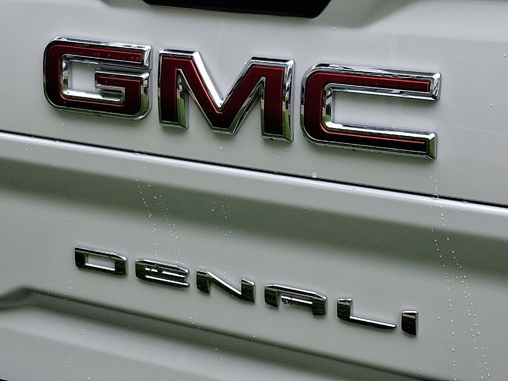 new 2025 GMC Sierra 2500 car, priced at $78,980