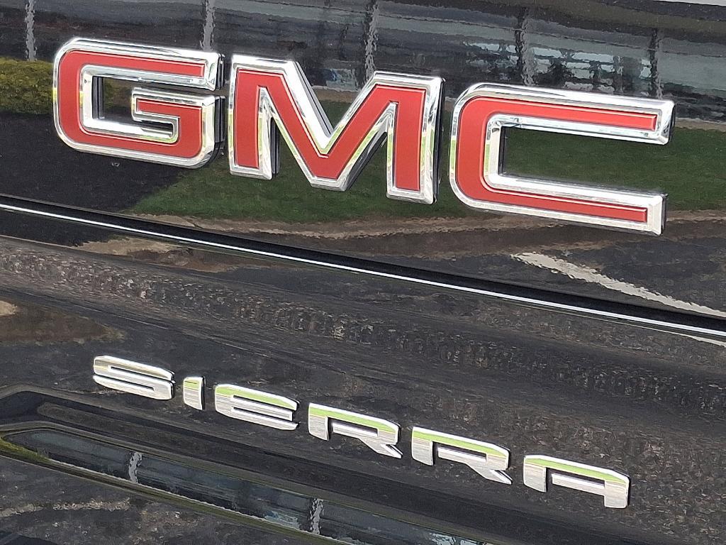 new 2025 GMC Sierra 1500 car, priced at $70,165