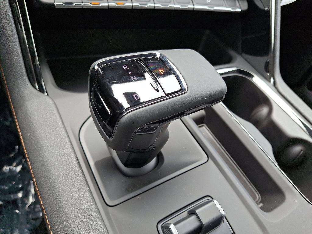 new 2025 GMC Sierra 1500 car, priced at $70,165