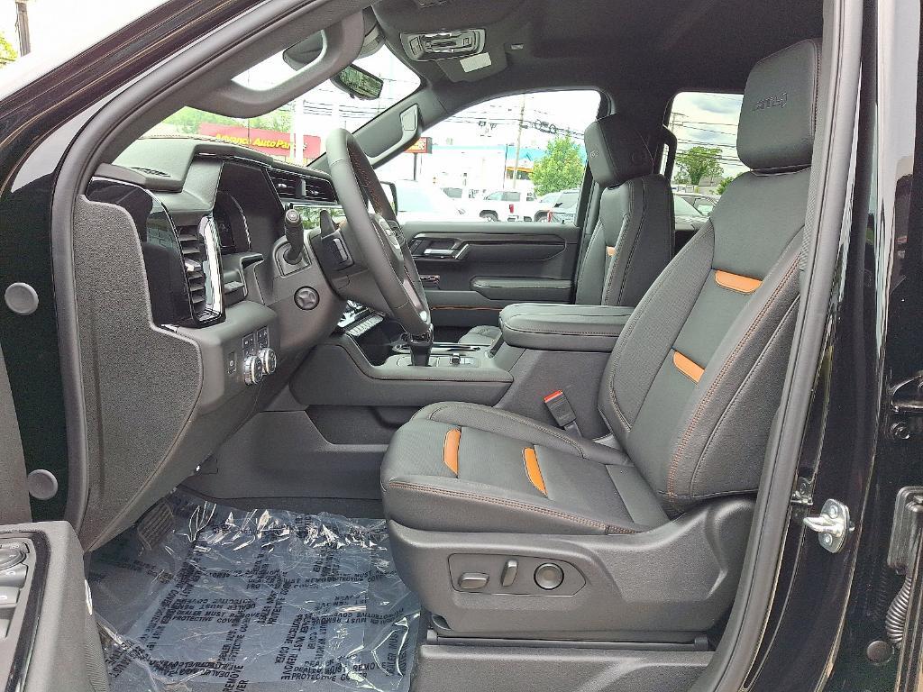 new 2025 GMC Sierra 1500 car, priced at $70,165