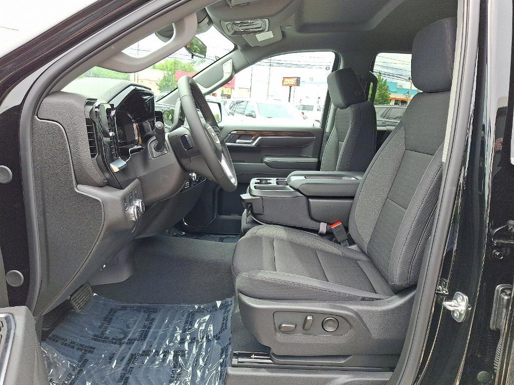 new 2025 GMC Sierra 1500 car, priced at $57,590