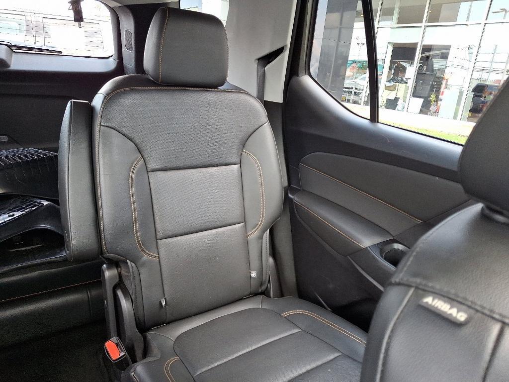 used 2020 Chevrolet Traverse car, priced at $26,292