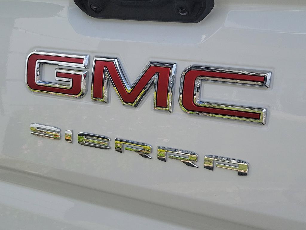 new 2024 GMC Sierra 1500 car, priced at $48,615