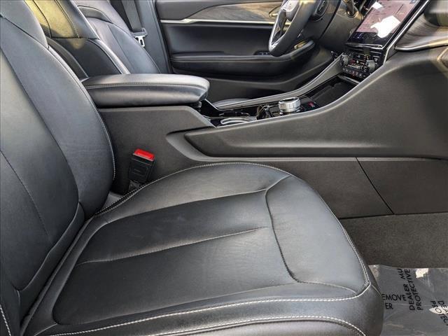 used 2023 Jeep Grand Cherokee car, priced at $19,489