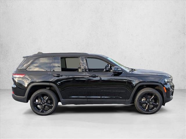 used 2023 Jeep Grand Cherokee car, priced at $19,489