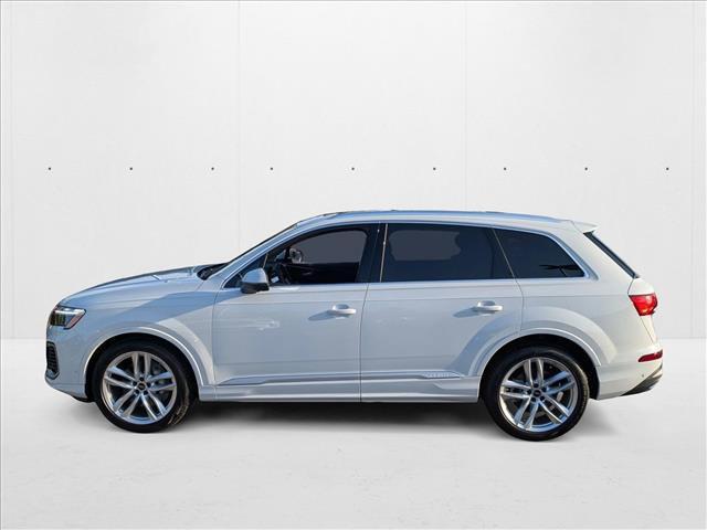 new 2025 Audi Q7 car, priced at $76,205