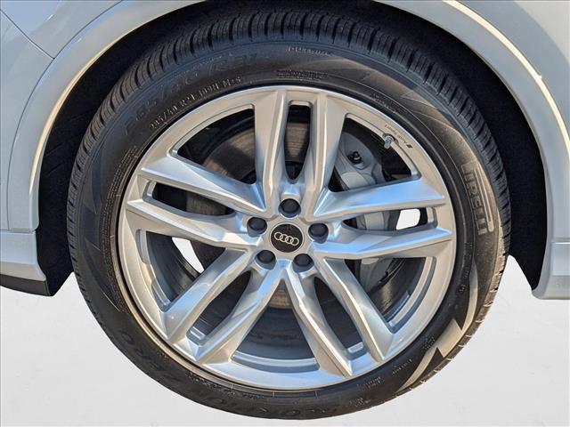 new 2025 Audi Q7 car, priced at $76,205