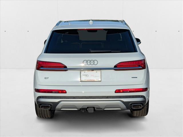 new 2025 Audi Q7 car, priced at $76,205