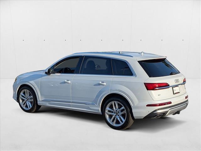 new 2025 Audi Q7 car, priced at $76,205