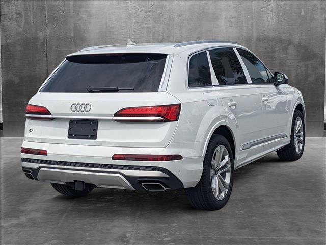 new 2025 Audi Q7 car, priced at $75,035