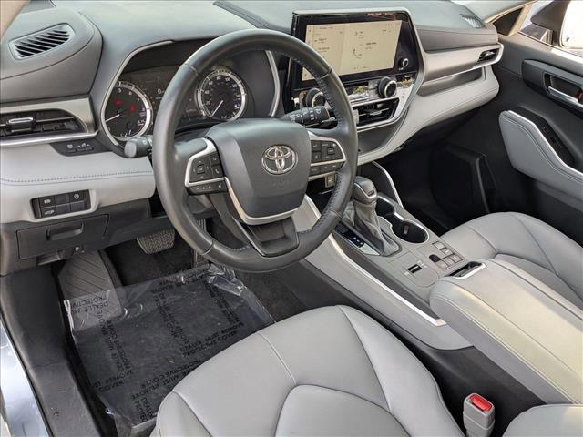 used 2023 Toyota Highlander car, priced at $31,998