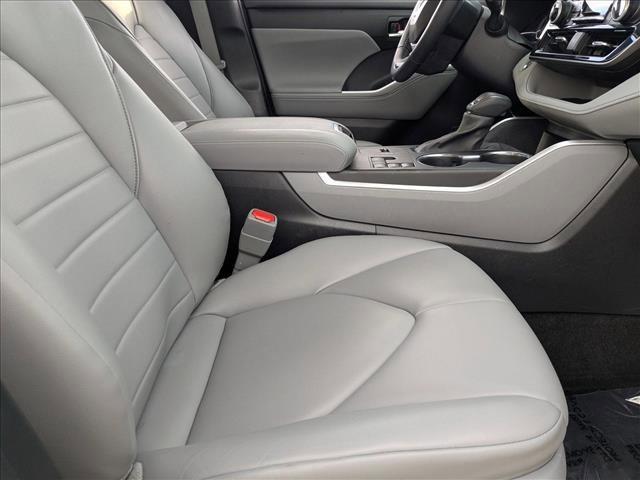 used 2023 Toyota Highlander car, priced at $31,998