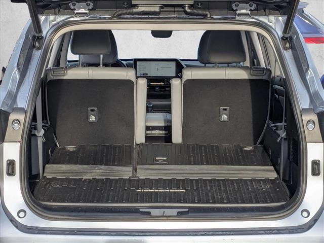 used 2023 Toyota Highlander car, priced at $31,998