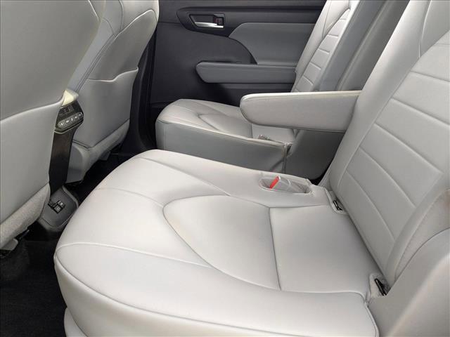 used 2023 Toyota Highlander car, priced at $31,998
