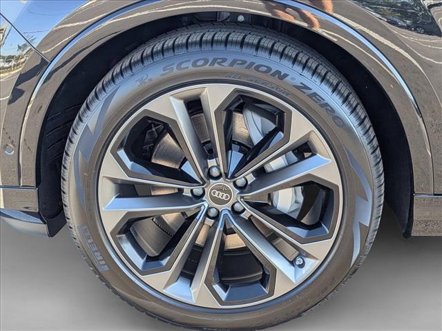 new 2026 Audi Q7 car, priced at $78,295