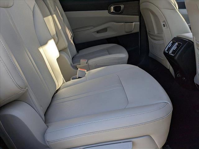 used 2022 Kia Sorento car, priced at $25,995