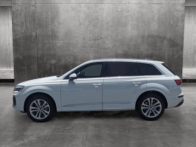 new 2025 Audi Q7 car, priced at $75,925