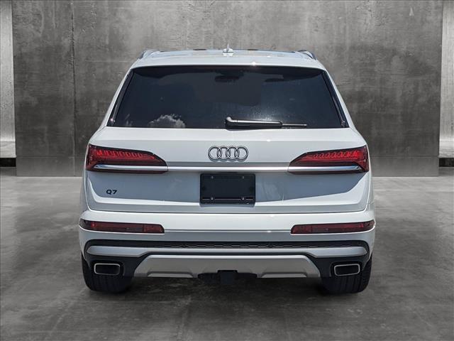 new 2025 Audi Q7 car, priced at $75,925