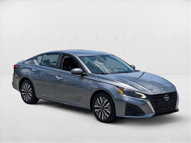 used 2023 Nissan Altima car, priced at $17,378