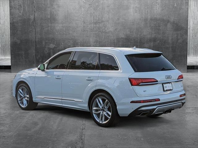 new 2025 Audi Q7 car, priced at $76,205