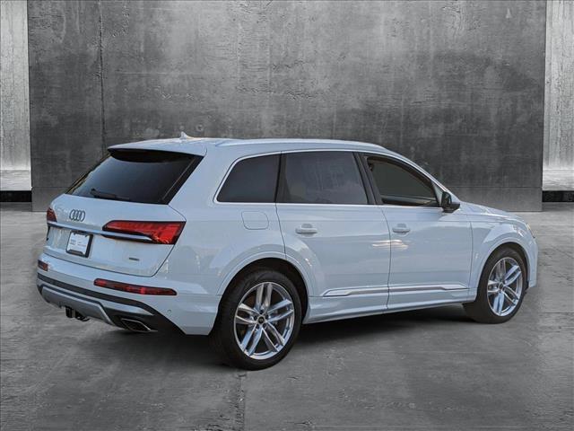 new 2025 Audi Q7 car, priced at $76,205