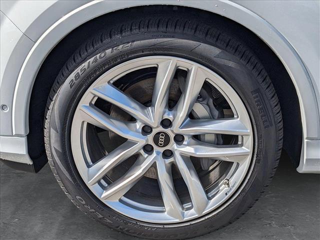 new 2025 Audi Q7 car, priced at $76,570