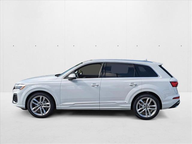 new 2025 Audi Q7 car, priced at $76,570