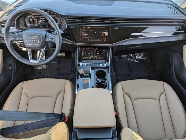 new 2025 Audi Q7 car, priced at $76,985