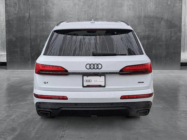 new 2025 Audi Q7 car, priced at $77,727