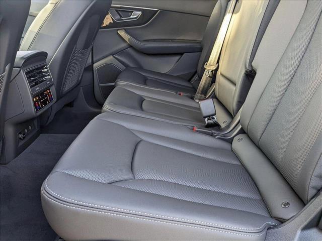new 2025 Audi Q7 car, priced at $75,585