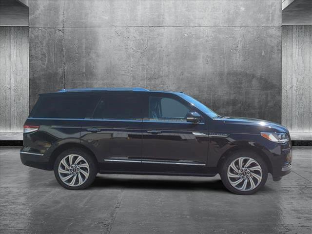 used 2022 Lincoln Navigator car, priced at $43,998