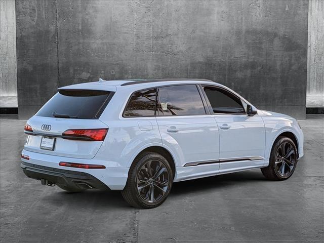 new 2025 Audi Q7 car, priced at $77,750