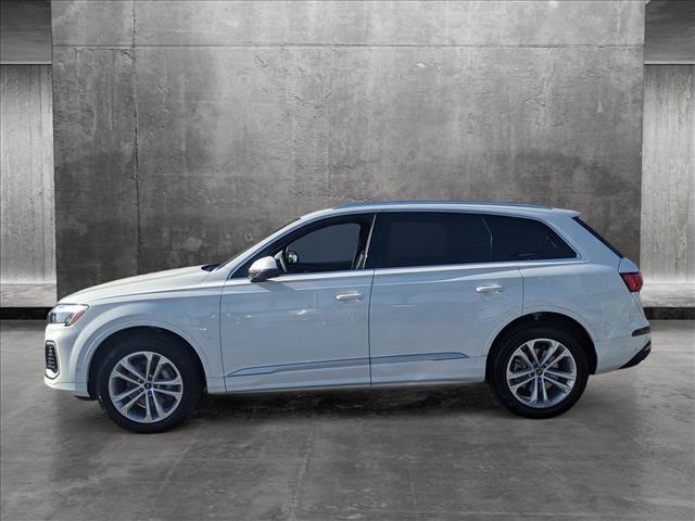 new 2025 Audi Q7 car, priced at $69,975